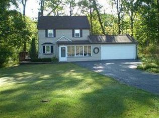 7219 E Diehl Lake Dr, Berlin Center, OH 44401