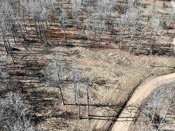 4th image of 200 Lakeview Rd