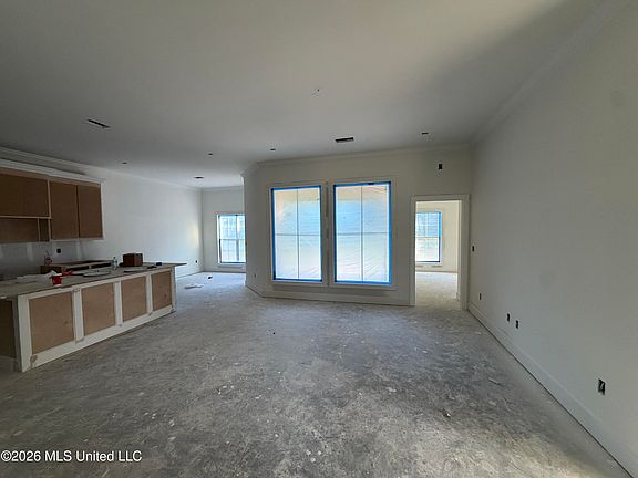 4th image of 103 Emily Ln