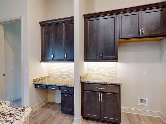 5th image of 50 W Glen Arbor Ln