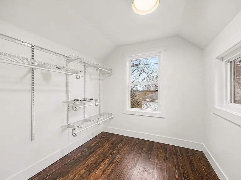 195 Sherman Ave — Photo 17