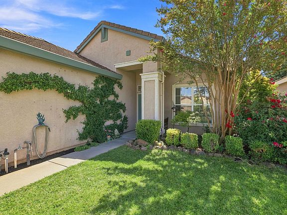 3rd image of 9305 Rose Parade Way