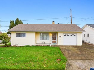 2296 Umpqua Rd, Woodburn, OR 97071