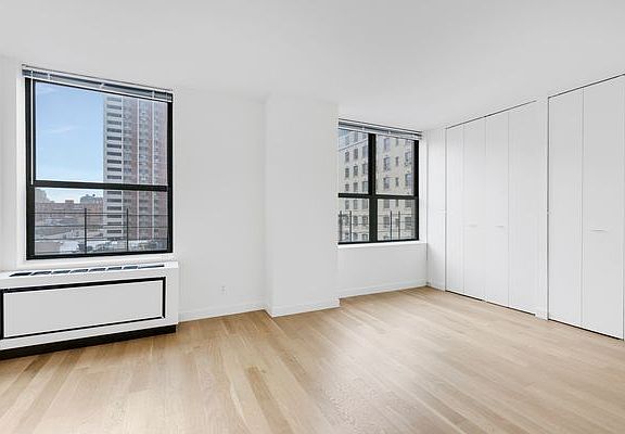 4th image of 247 W 87th St APT 12F