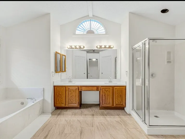 2305 Lancecrest Dr — Photo 13