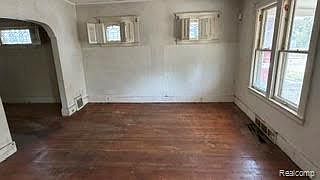 4th image of 3214 Vicksburg St