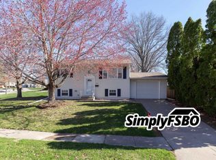 5523 31st Avenue Ct, Moline, IL 61265
