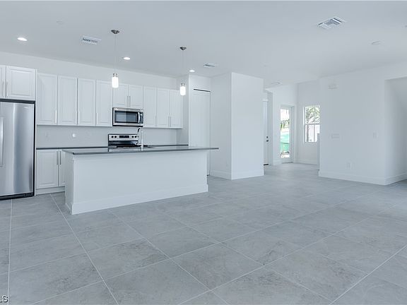 3rd image of 5865 Shell Cove Dr #104