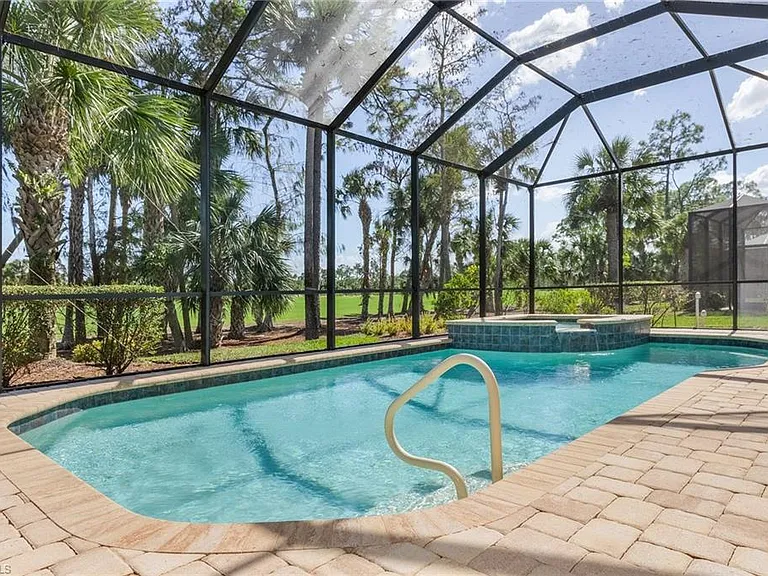 9248 Cormorant Dr — Photo 16
