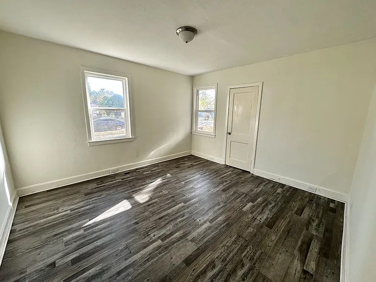 2026 Lee Ct SW — Photo 4