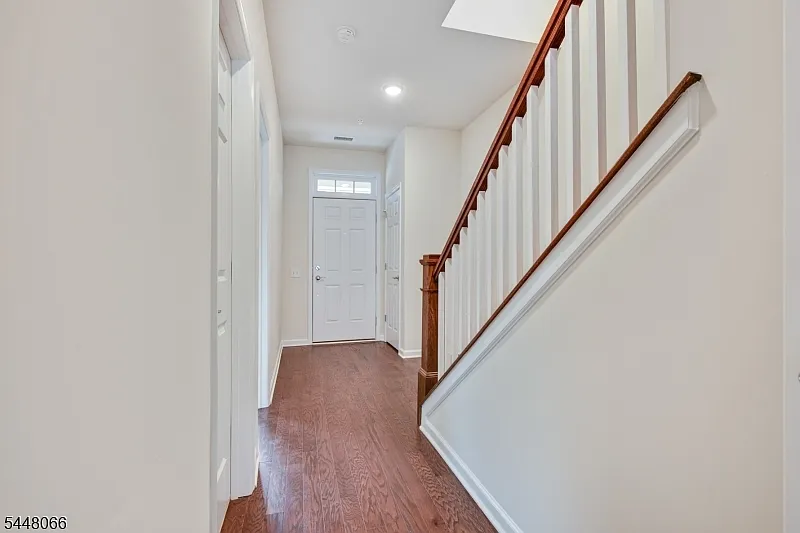 4 bed, 3.5 bath, $5,300 — Photo 3