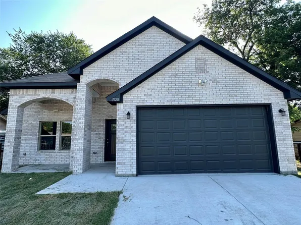 3728 Lebow St, Fort Worth, TX 76106