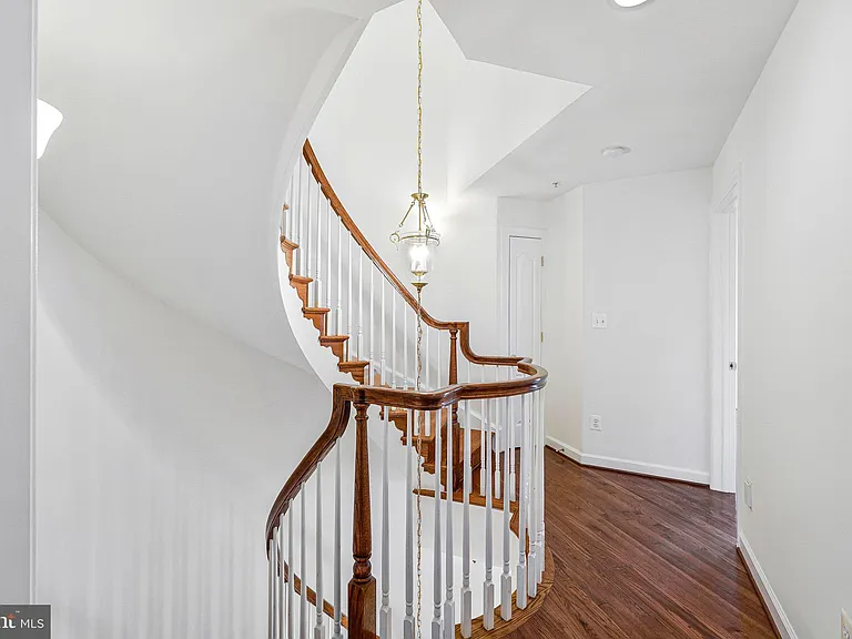 7720 Spoleto Ln — Photo 44