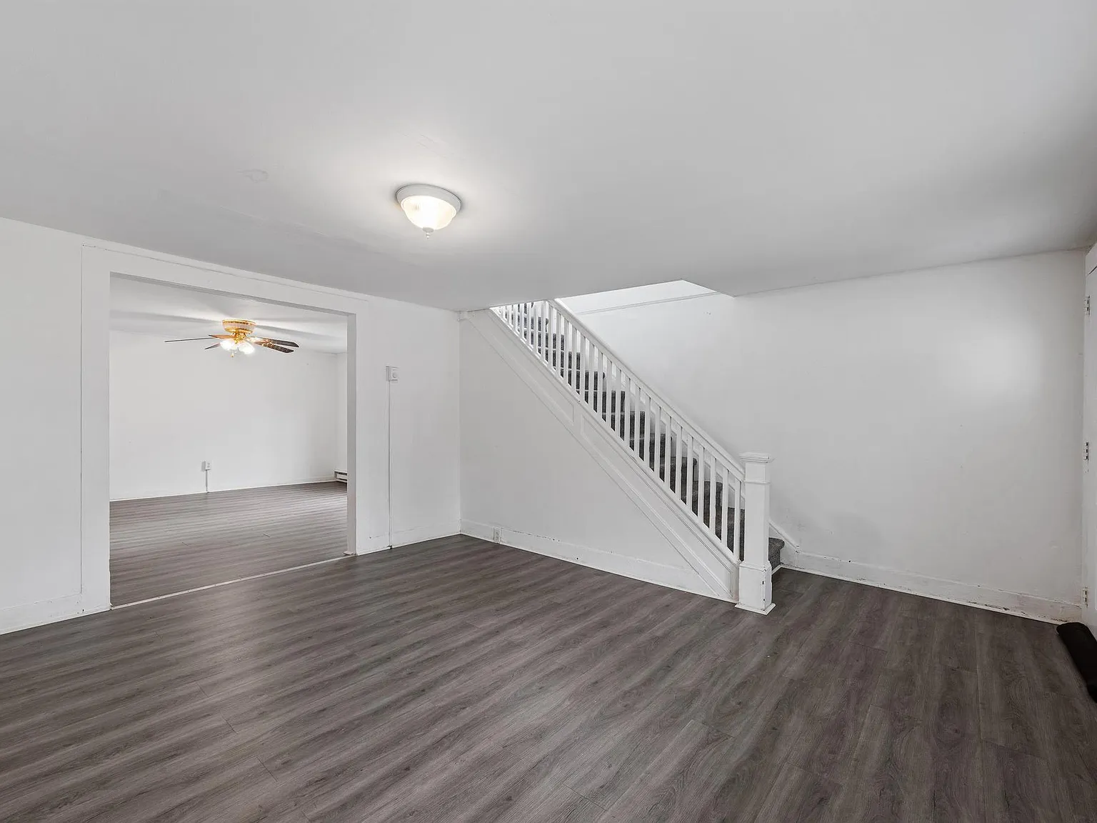 3 bed, 1200 sqft, $1,800 — Photo 1