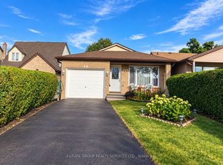 40 Lyton Cres, Hamilton, ON L8J 2C9