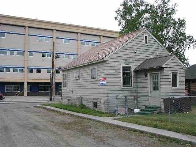 1st image of 708 6th Ave