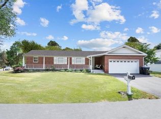 4 Hom St, Chester, NY 10918