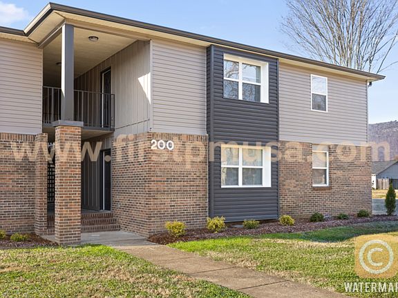 2nd image of 202 Eveningside Dr #12