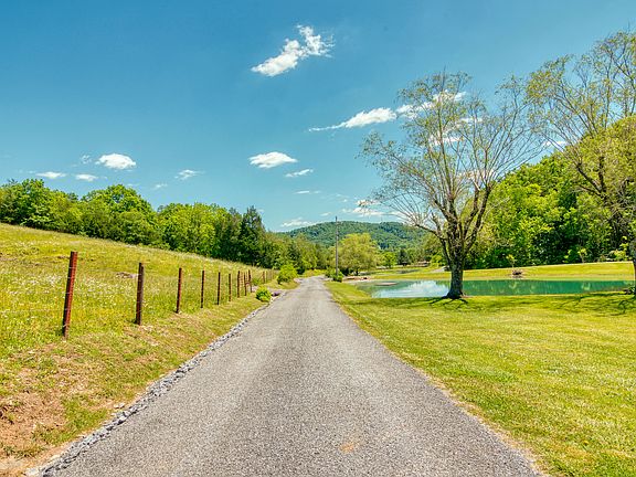 3rd image of 182 Country Estates Dr