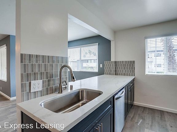 4th image of 4045 Stevely Ave APT 1