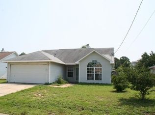 35 Stowe Rd, Mary Esther, FL 32569