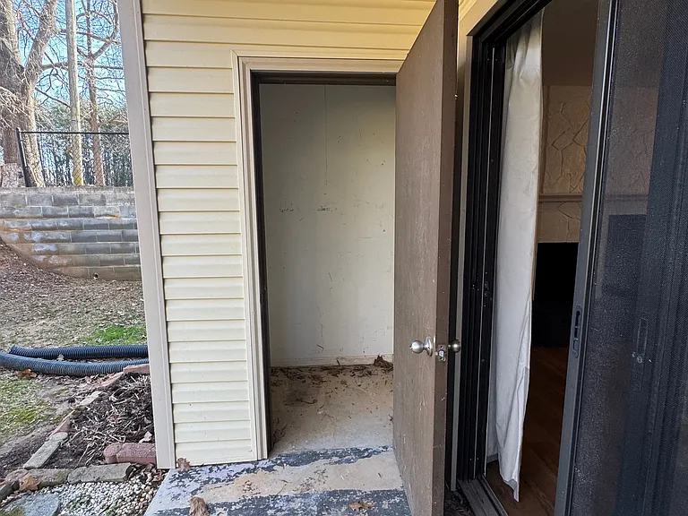 514 Brookside Ct — Photo 30
