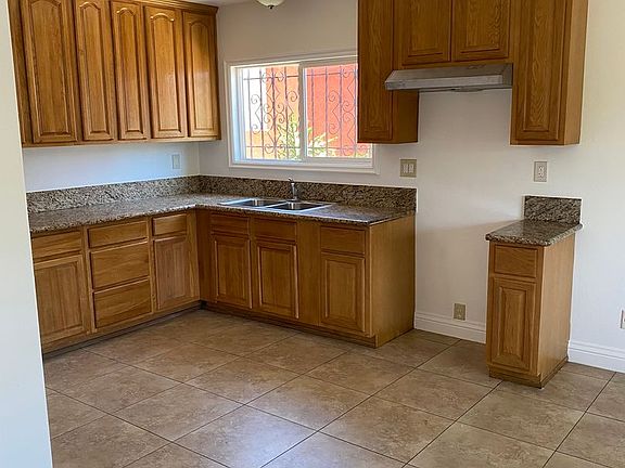 2nd image of 883 E 49th St #1