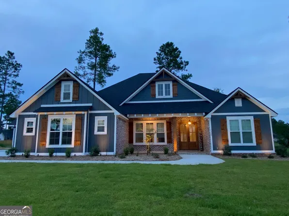 7308 Shadow Creek Dr, Hahira, GA 31632