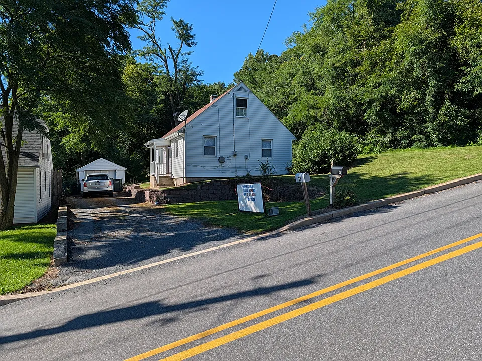 38 Ridge Ave