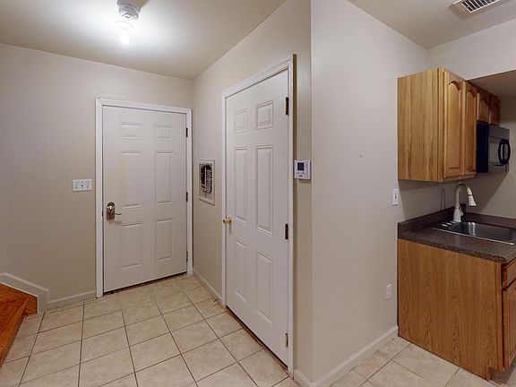 4th image of 177 Clendenny Ave #1A