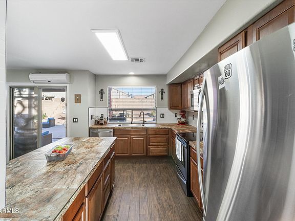 4th image of 21429 N SCOTT Drive