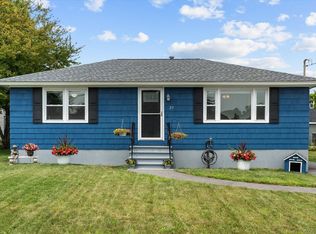 29 Harlem St, Lowell, MA 01854