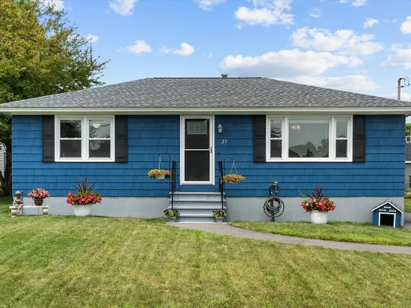 29 Harlem St, Lowell, MA 01854