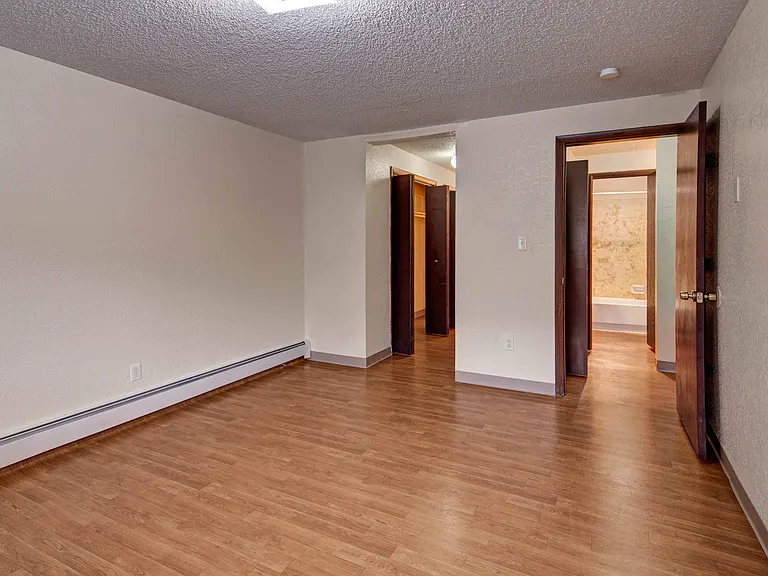 The Greenbriar — Photo 13