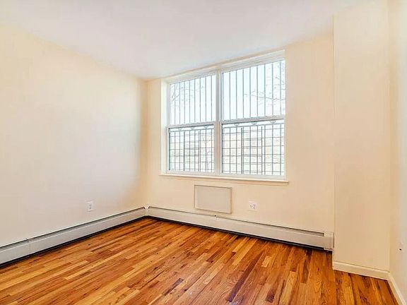 3rd image of 86 Marion St #2