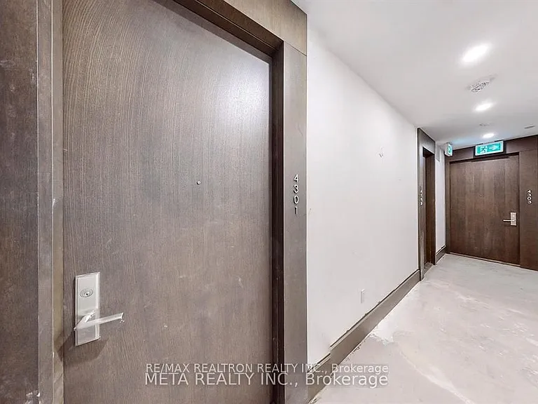 39 Roehampton Ave #4301 — Photo 22