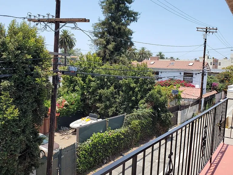 4031 McLaughlin Ave — Photo 16