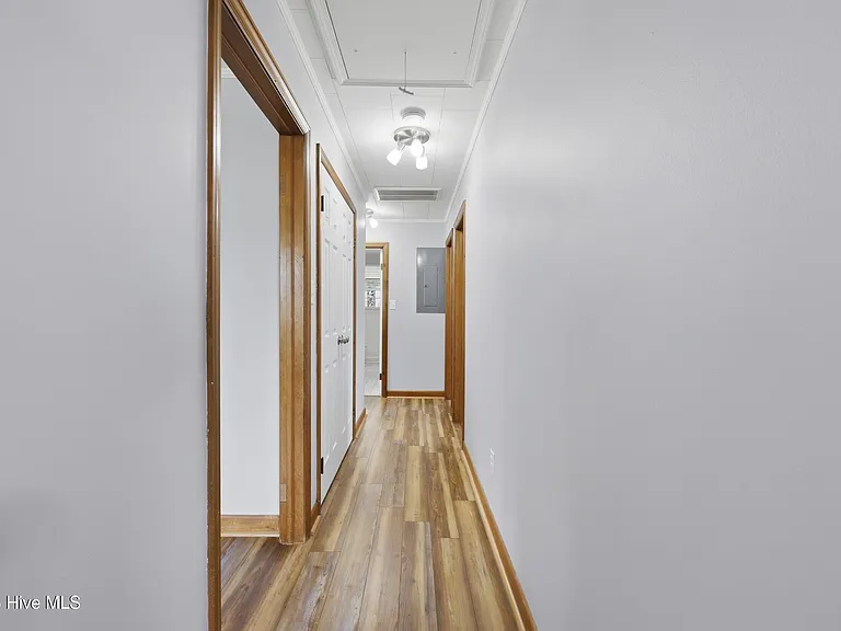 1813 Fearing Ave — Photo 11