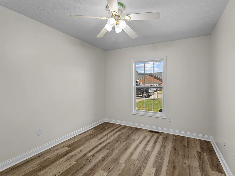 261 Palmer Dr — Photo 18