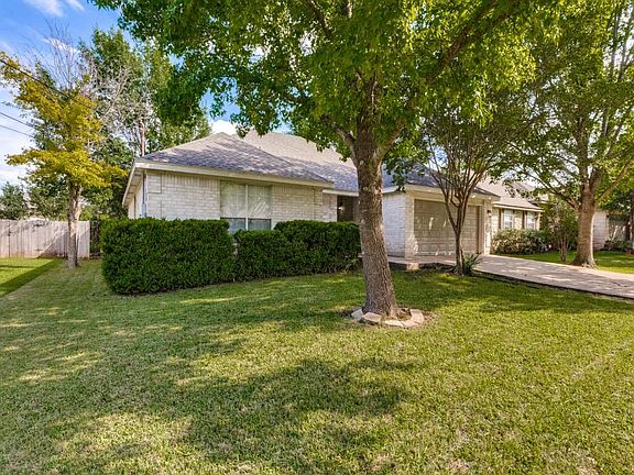2nd image of 107 Susana Dr