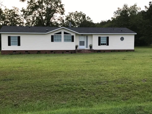 30 Robinson Ln, Jesup, GA 31545