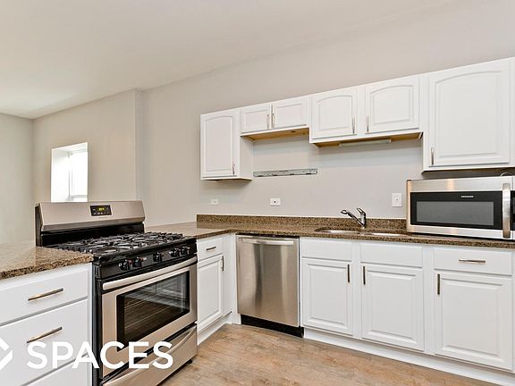 2nd image of 1435 N Milwaukee Ave