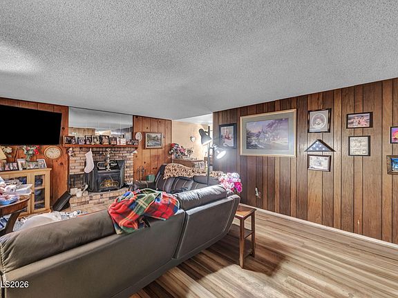 3rd image of 801 Rolando Way