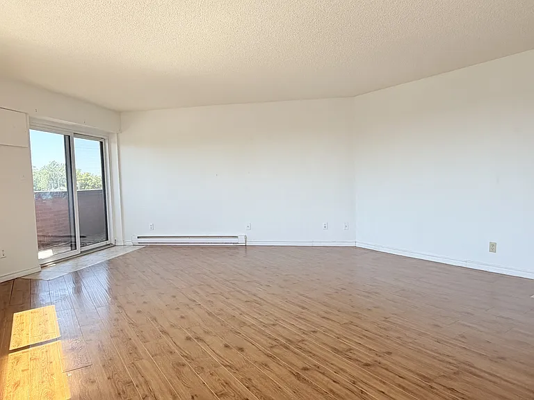 10 Pearl St W #204 — Photo 3