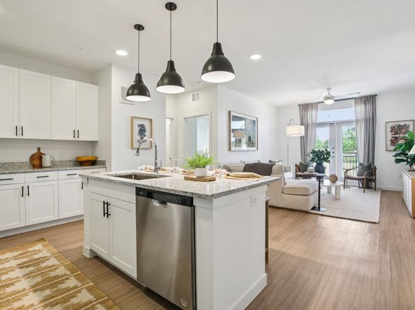 8101 Loyola Ln #3102