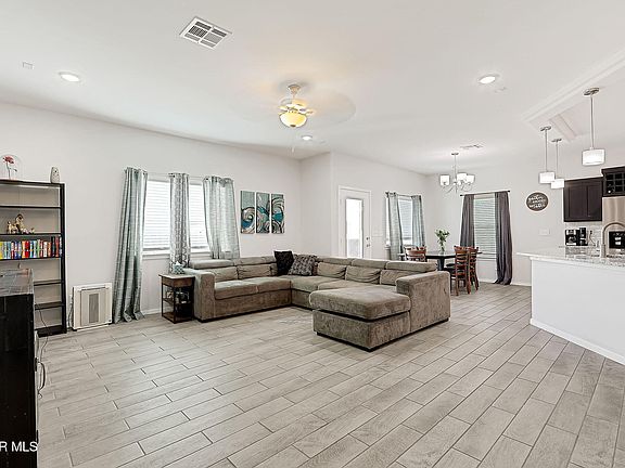 3rd image of 13832 Paseo Alegre Ave