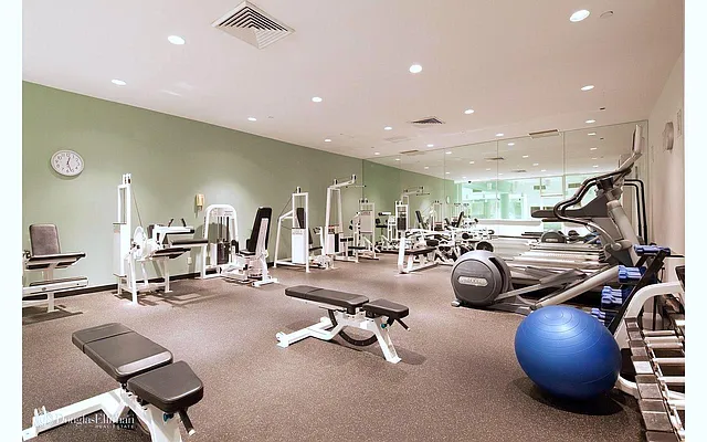 Rented by Douglas Elliman | media 27