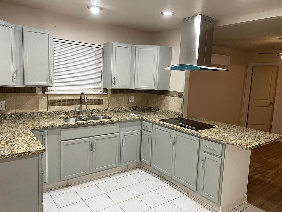 1st image of 327 Campus Dr
