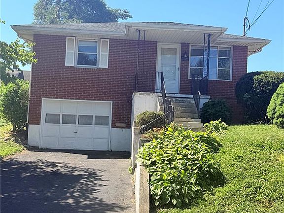 2nd image of 2206 3rd St