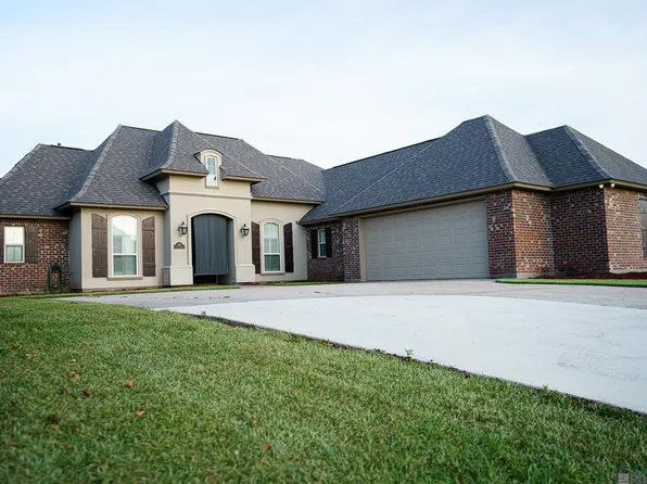 6162 Pelican Crossing Dr, Gonzales, LA 70737